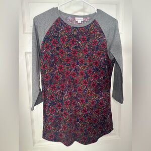 LuLaRoe Randy T-shirt.  Size Small.